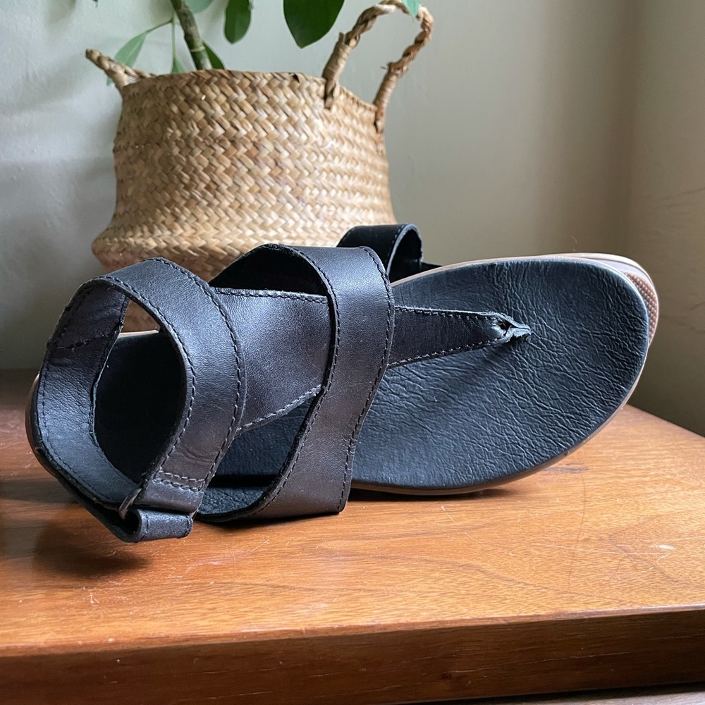 Sorel Torpeda sandal black leather